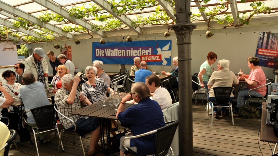 Teilnehmer der 1. Mai-Veranstaltung der Linken in Spremberg