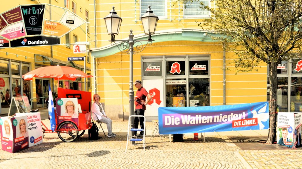 Infostand der Spremberger Linken am Marktplatz Spremberg
