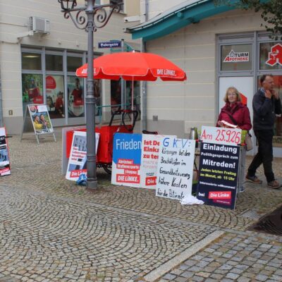 24.09.2026, Infostand der Spremberger Linken auf dem Marktplatz Spremberg aus Anlass des Weltfriedenstag am 21. September